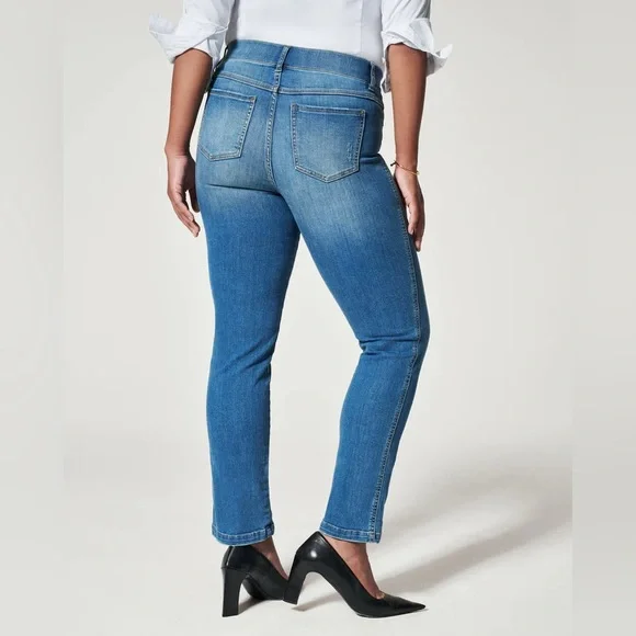 NWT SPANX Straight Leg Jeans Vintage Indigo size XLsize 14/16 20356R Jeans